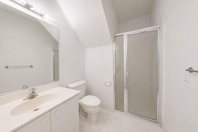 5733 NW 112th Place, Doral, FL 33178