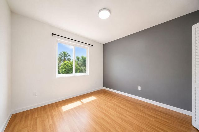 5733 NW 112th Place, Doral, FL 33178