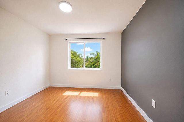 5733 NW 112th Place, Doral, FL 33178