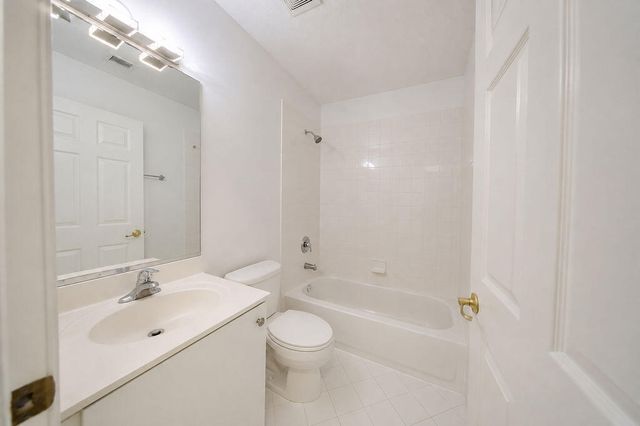 5733 NW 112th Place, Doral, FL 33178