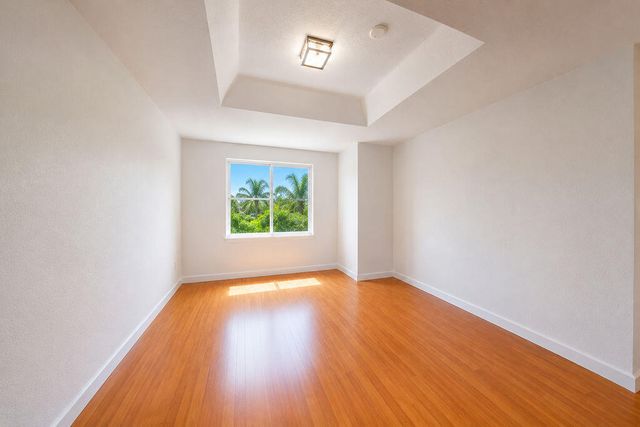 5733 NW 112th Place, Doral, FL 33178