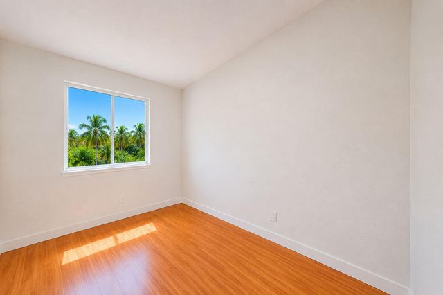 5733 NW 112th Place, Doral, FL 33178