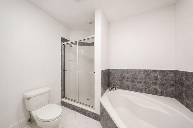 5733 NW 112th Place, Doral, FL 33178