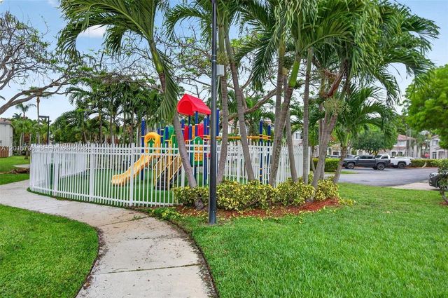 5733 NW 112th Place, Doral, FL 33178