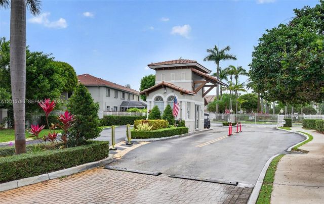 5733 NW 112th Place, Doral, FL 33178