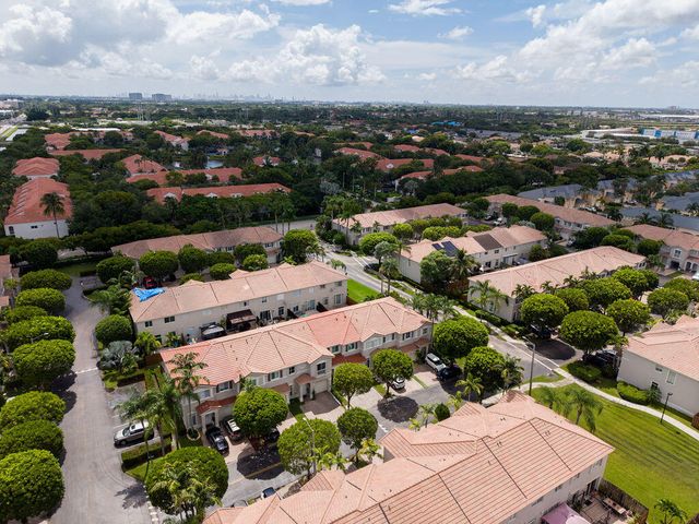 5733 NW 112th Place, Doral, FL 33178