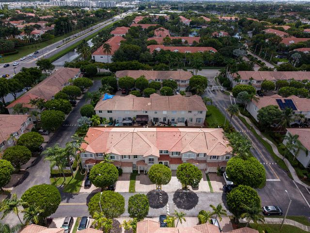 5733 NW 112th Place, Doral, FL 33178