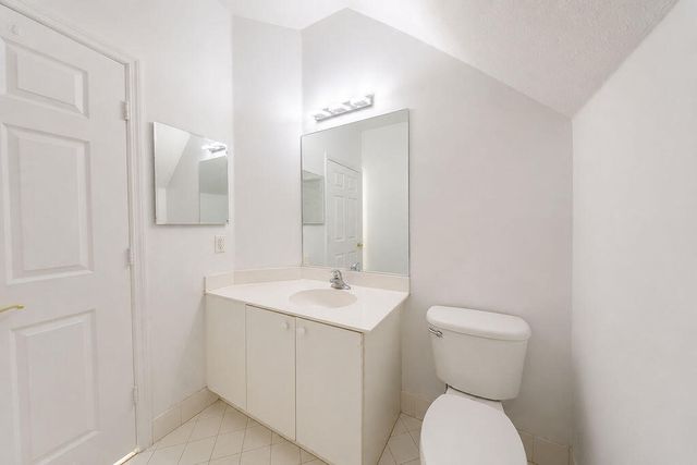 5733 NW 112th Place, Doral, FL 33178