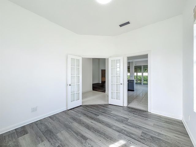 240 NW Bentley Circle, Port St Lucie, FL 34986