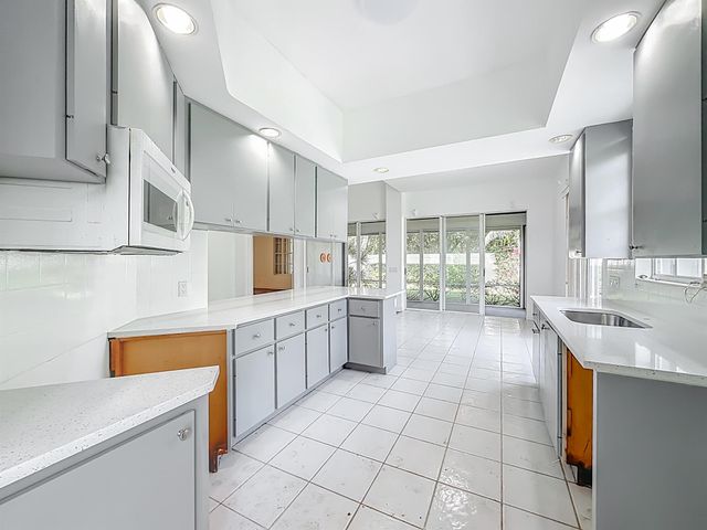 240 NW Bentley Circle, Port St Lucie, FL 34986