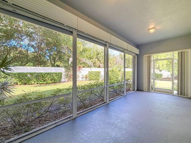 240 NW Bentley Circle, Port St Lucie, FL 34986