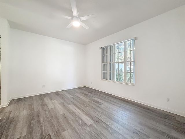 240 NW Bentley Circle, Port St Lucie, FL 34986