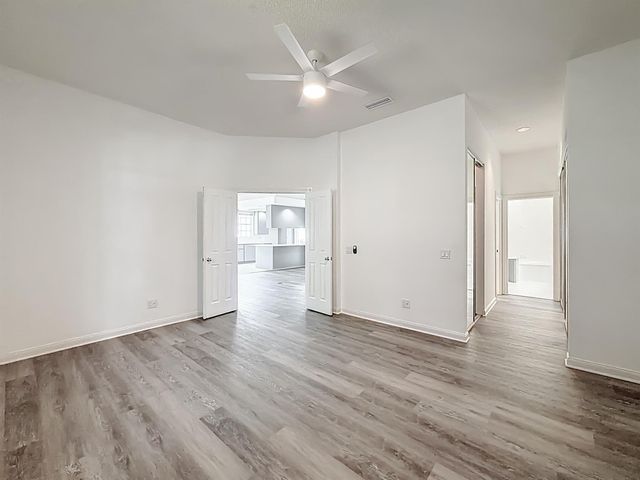 240 NW Bentley Circle, Port St Lucie, FL 34986