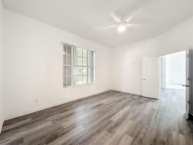 240 NW Bentley Circle, Port St Lucie, FL 34986