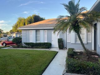 240 NW Bentley Circle, Port St Lucie, FL 34986