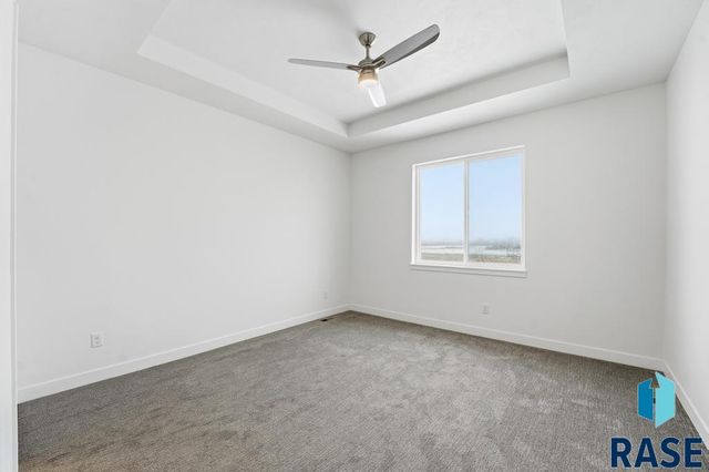 6513 S Barclay Trl Trail, Sioux Falls, SD 57106