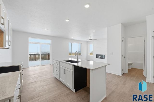 6513 S Barclay Trl Trail, Sioux Falls, SD 57106