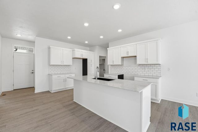 6513 S Barclay Trl Trail, Sioux Falls, SD 57106