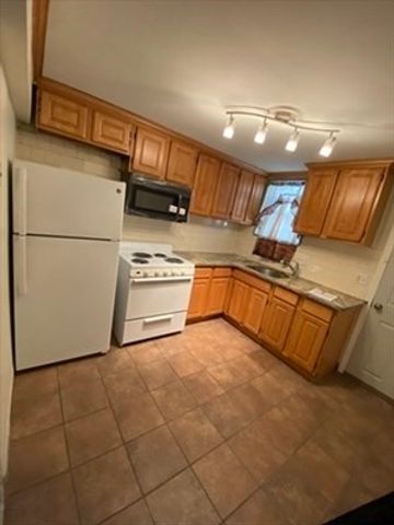 623 Cummins Hwy A, Boston, MA 02136