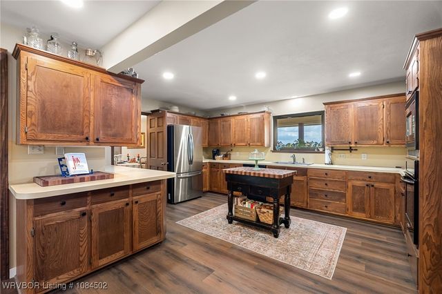 3000 Heather Oaks Way, Fort Smith, AR 72908