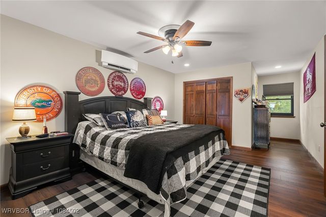 3000 Heather Oaks Way, Fort Smith, AR 72908