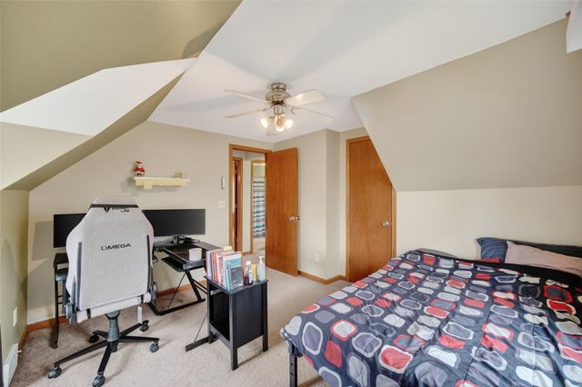 2325 E 41st Street, Des Moines, IA 50317