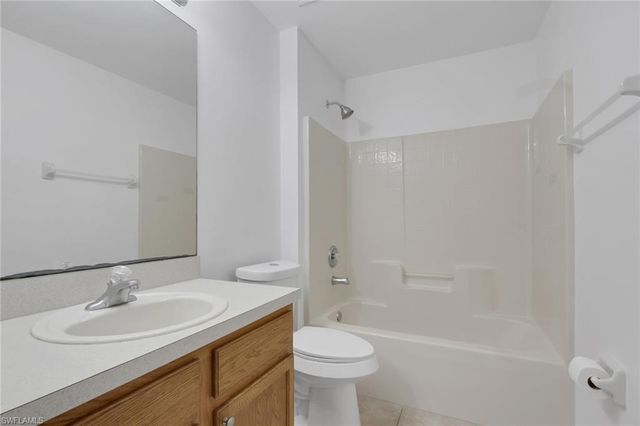 1807 NE 28th ST, Cape Coral, FL 33909