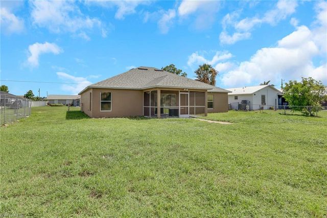 1807 NE 28th ST, Cape Coral, FL 33909