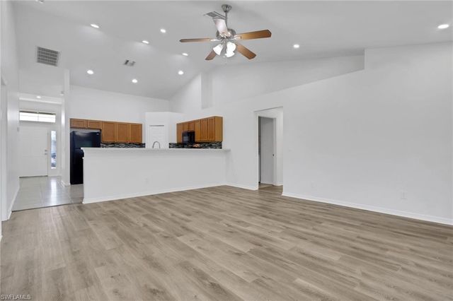 1807 NE 28th ST, Cape Coral, FL 33909