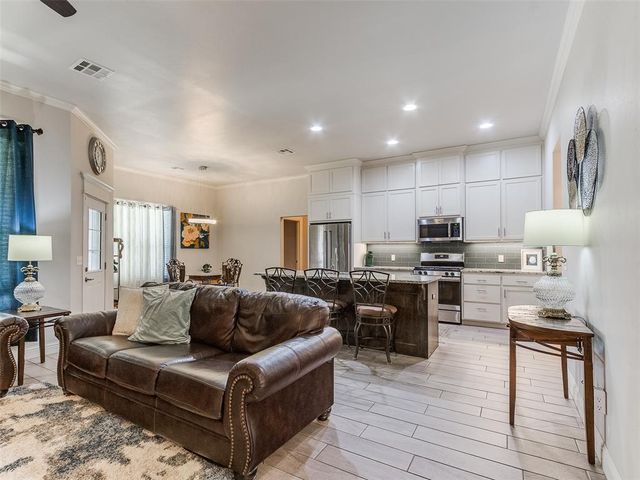 18455 Stagecoach Trail, Norman, OK 73072