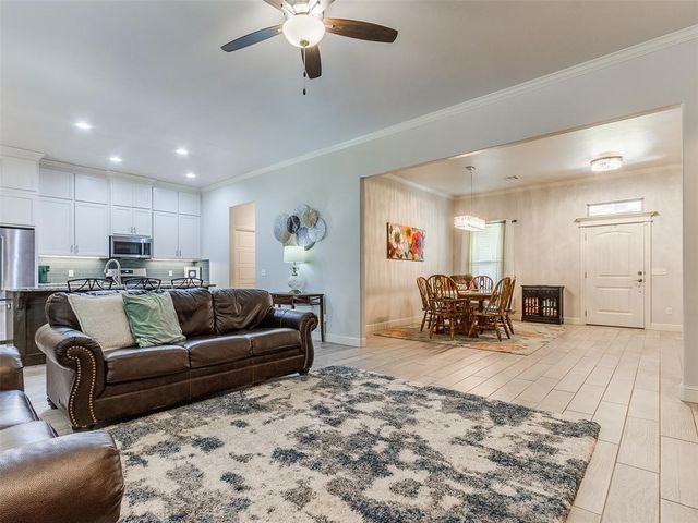 18455 Stagecoach Trail, Norman, OK 73072