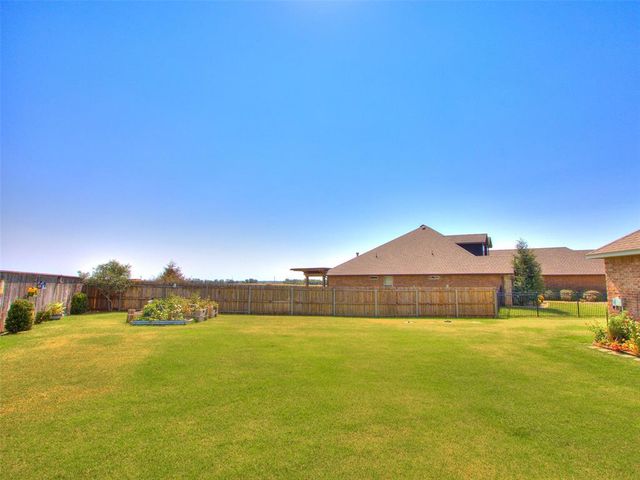18455 Stagecoach Trail, Norman, OK 73072