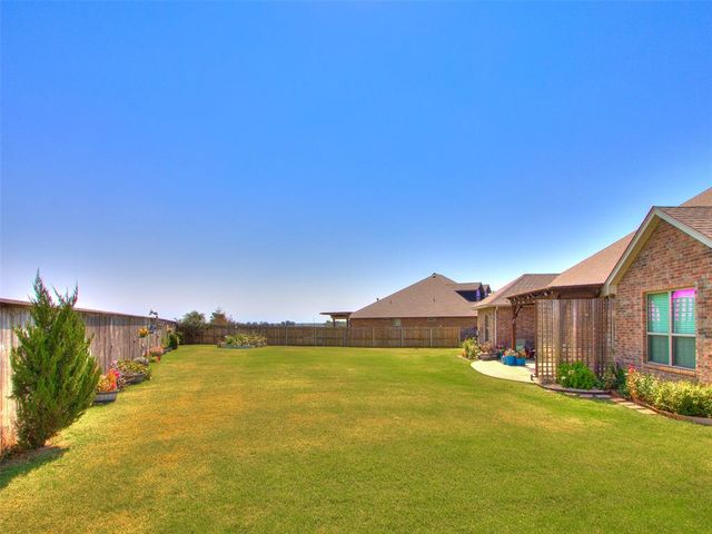 18455 Stagecoach Trail, Norman, OK 73072