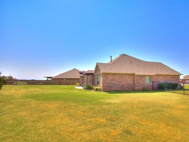18455 Stagecoach Trail, Norman, OK 73072