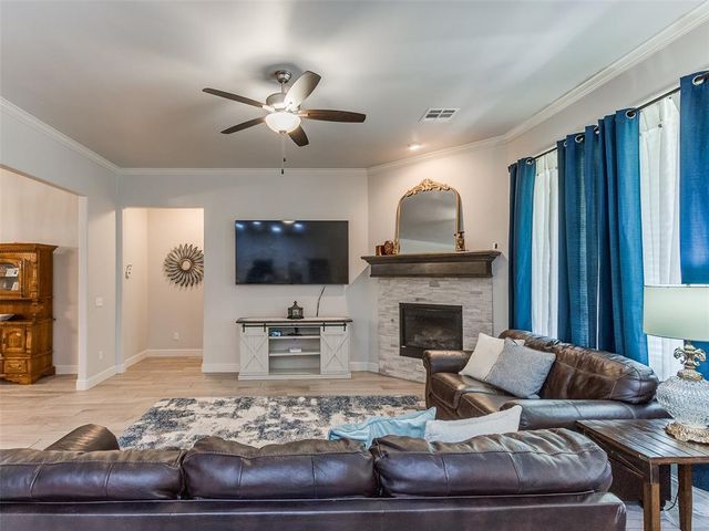 18455 Stagecoach Trail, Norman, OK 73072