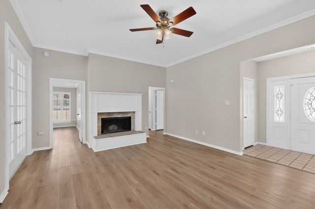 2601 Trail Tree Court, Burleson, TX 76028