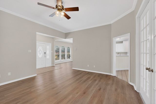 2601 Trail Tree Court, Burleson, TX 76028