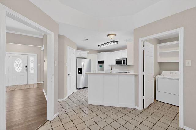 2601 Trail Tree Court, Burleson, TX 76028