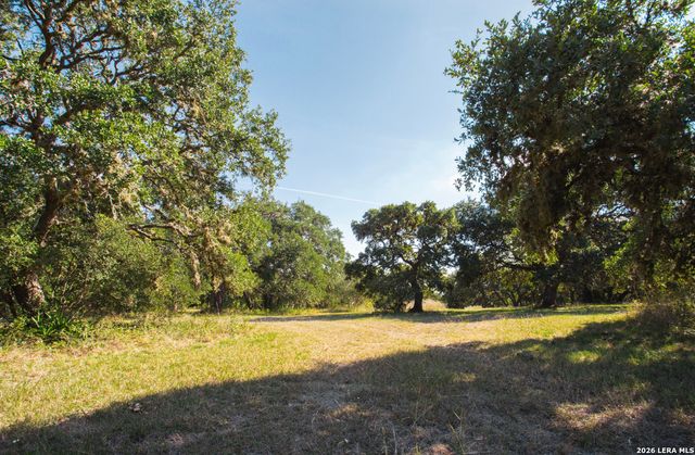 7087 DIETZ ELKHORN RD, Boerne, TX 78015