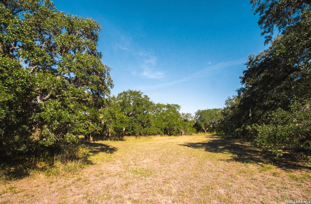 7087 DIETZ ELKHORN RD, Boerne, TX 78015