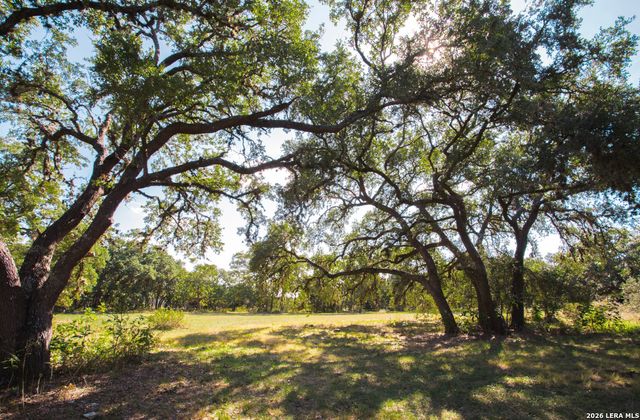 7087 DIETZ ELKHORN RD, Boerne, TX 78015
