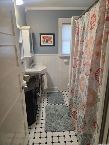 7087 DIETZ ELKHORN RD, Boerne, TX 78015