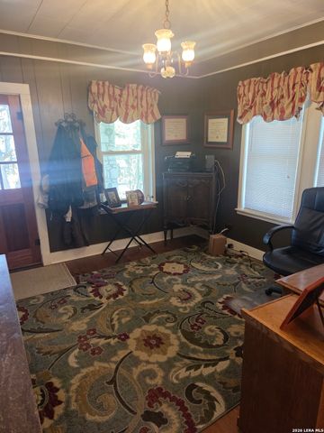 7087 DIETZ ELKHORN RD, Boerne, TX 78015