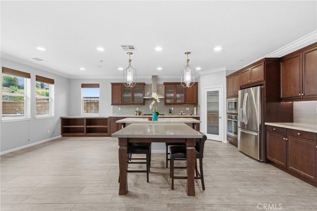 11893 Flicker, Corona, CA 92883