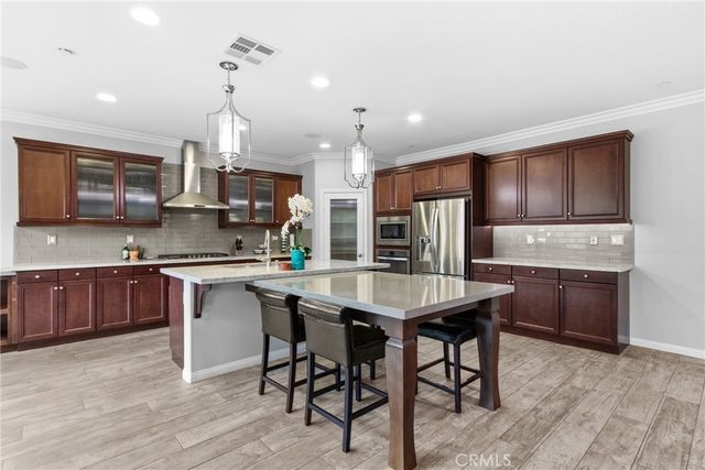 11893 Flicker, Corona, CA 92883