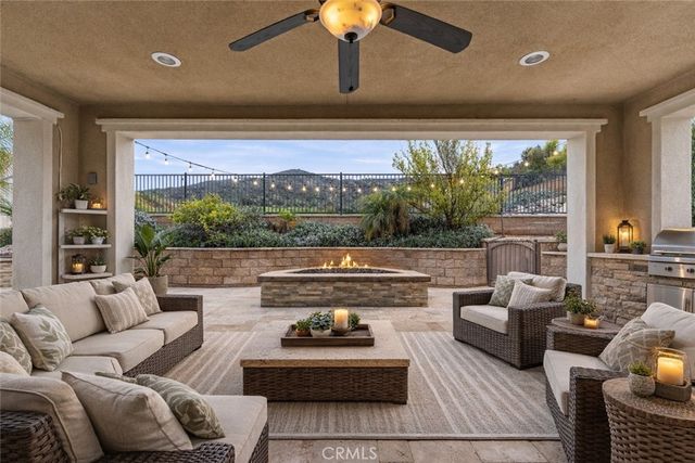 11893 Flicker, Corona, CA 92883