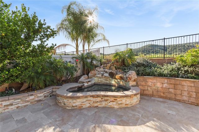 11893 Flicker, Corona, CA 92883