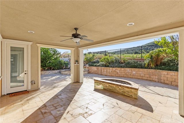 11893 Flicker, Corona, CA 92883