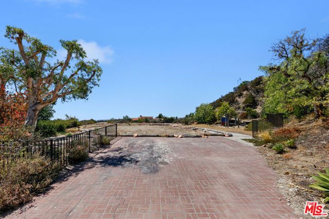 23468 W Moon Shadows Drive, Malibu, CA 90265