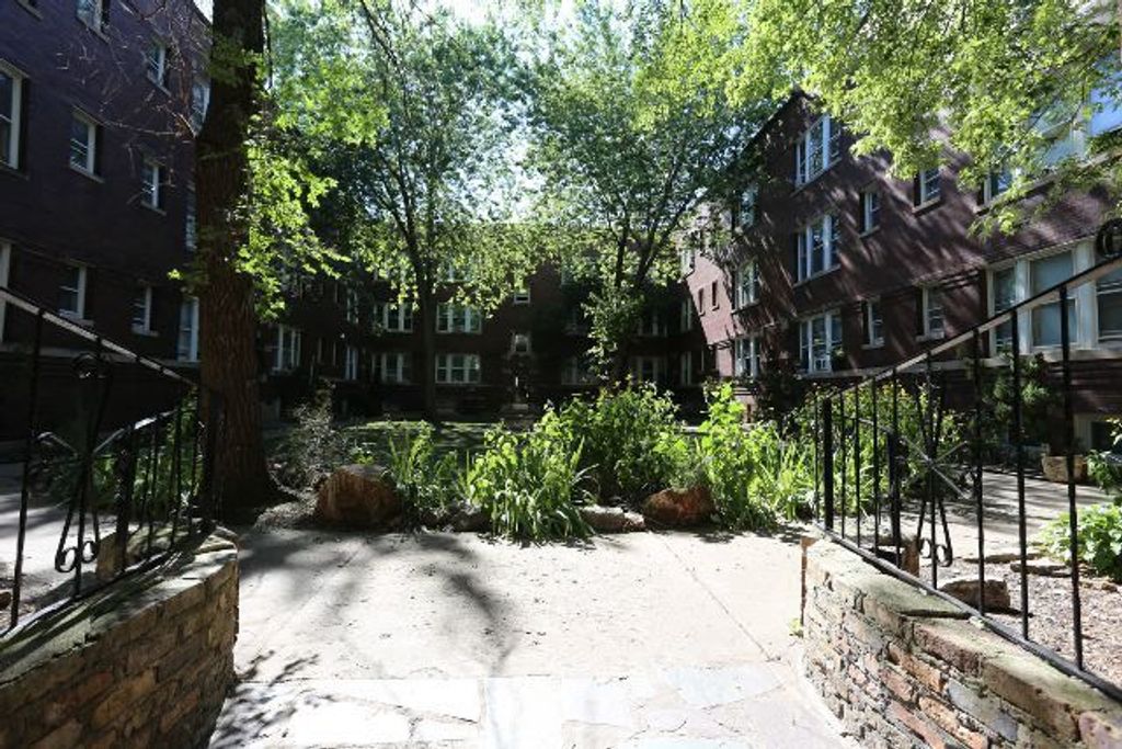 4710 N Racine Avenue 1E, Chicago, IL 60640
